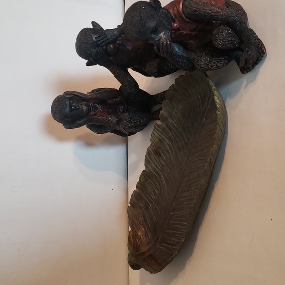 Resin novelty monkeys - Picture 4 of 5